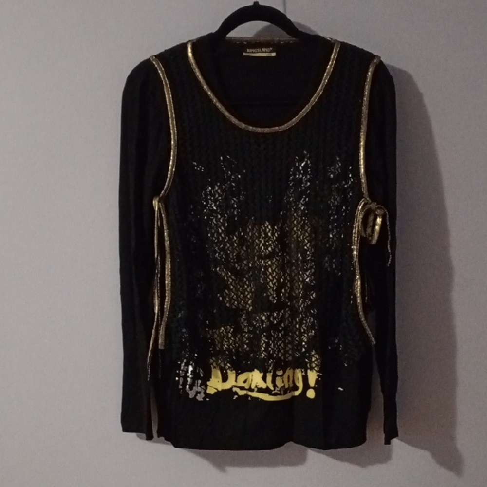 Vintage Black and Gold Long Sleeve Tee